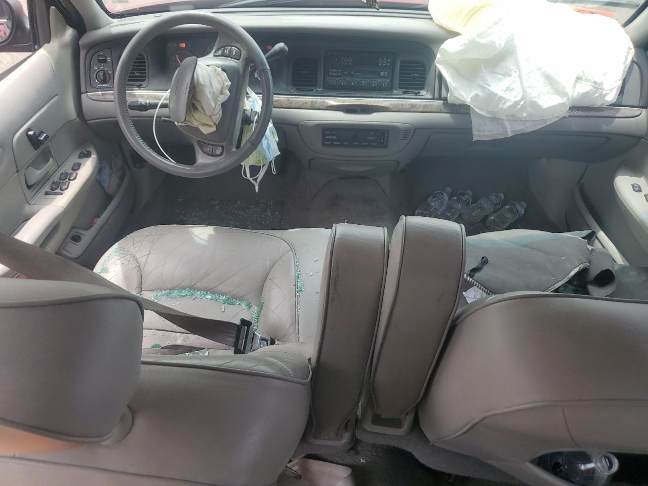 2000 Ford Crown Victoria Lx VIN: 2FAFP74W2YX158002 Lot: 58932664