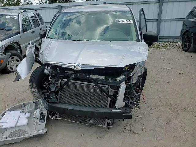 2009 Chrysler Town & Country Lx VIN: 2A8HR44E49R607004 Lot: 57949764