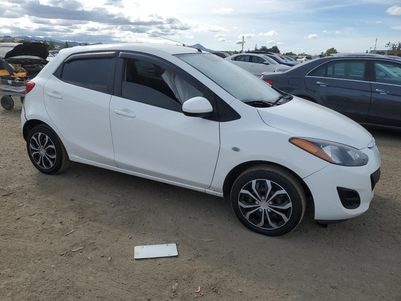 2014 Mazda Mazda2 Sport VIN: JM1DE1KZXE0175075 Lot: 57522674