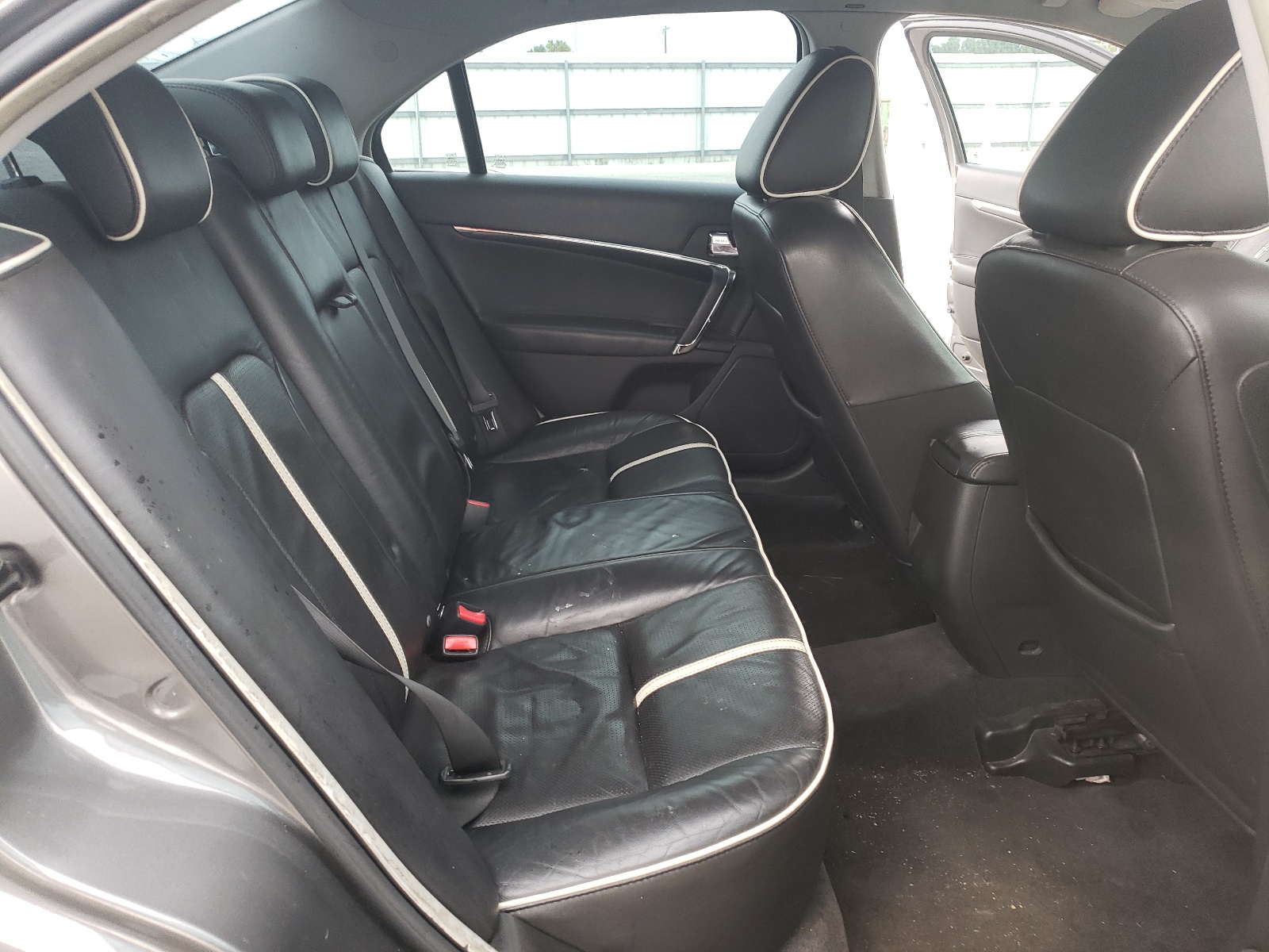 3LNHL2GC2AR611943 2010 Lincoln Mkz