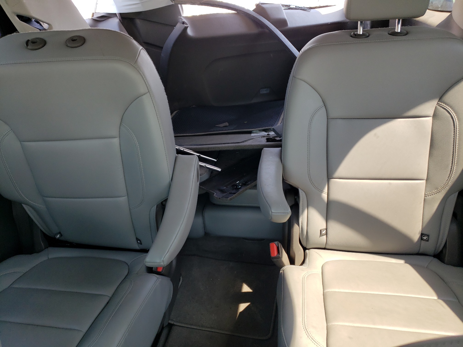 1GNERHKWXKJ286326 2019 Chevrolet Traverse Lt