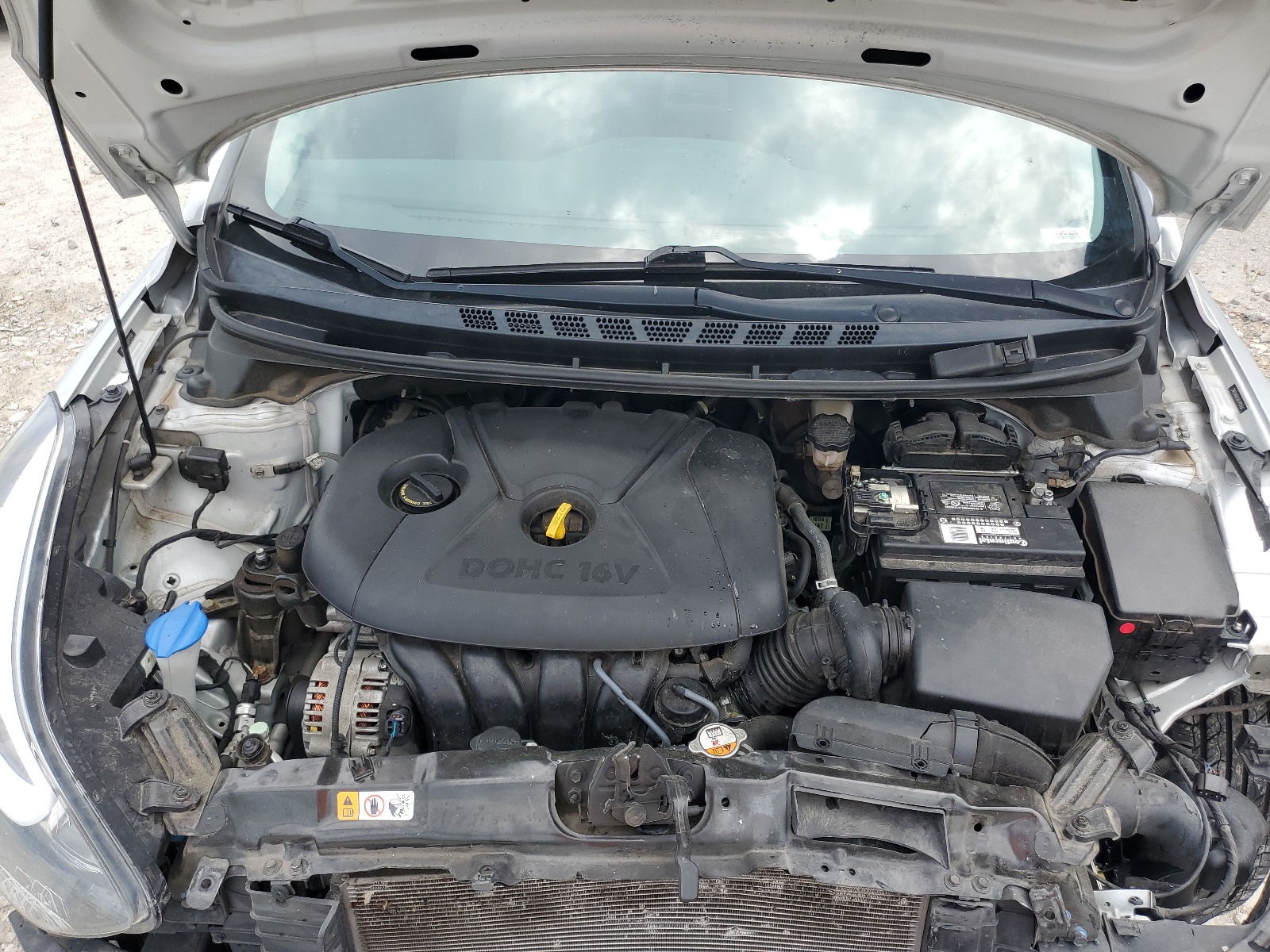 5NPDH4AE0GH793566 2016 Hyundai Elantra Se