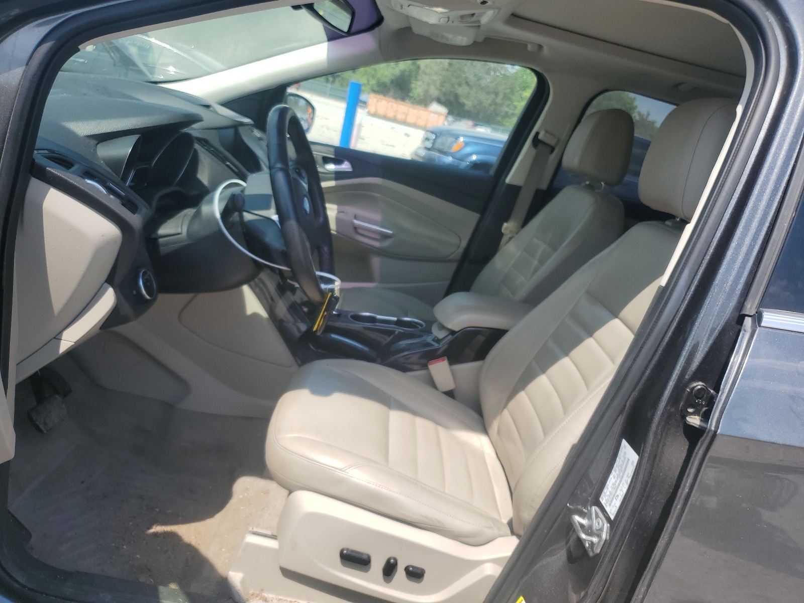 1FMCU0JX8FUA98687 2015 Ford Escape Titanium