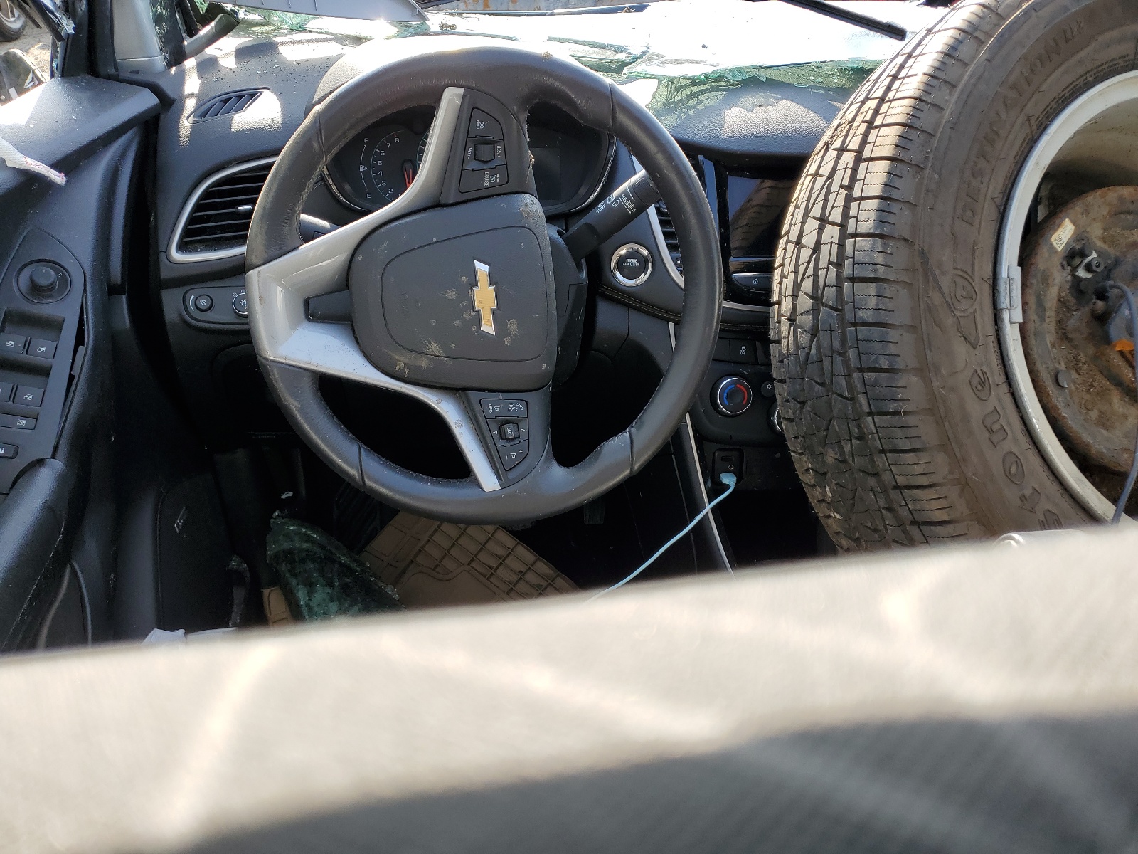 3GNCJLSB0KL338294 2019 Chevrolet Trax 1Lt