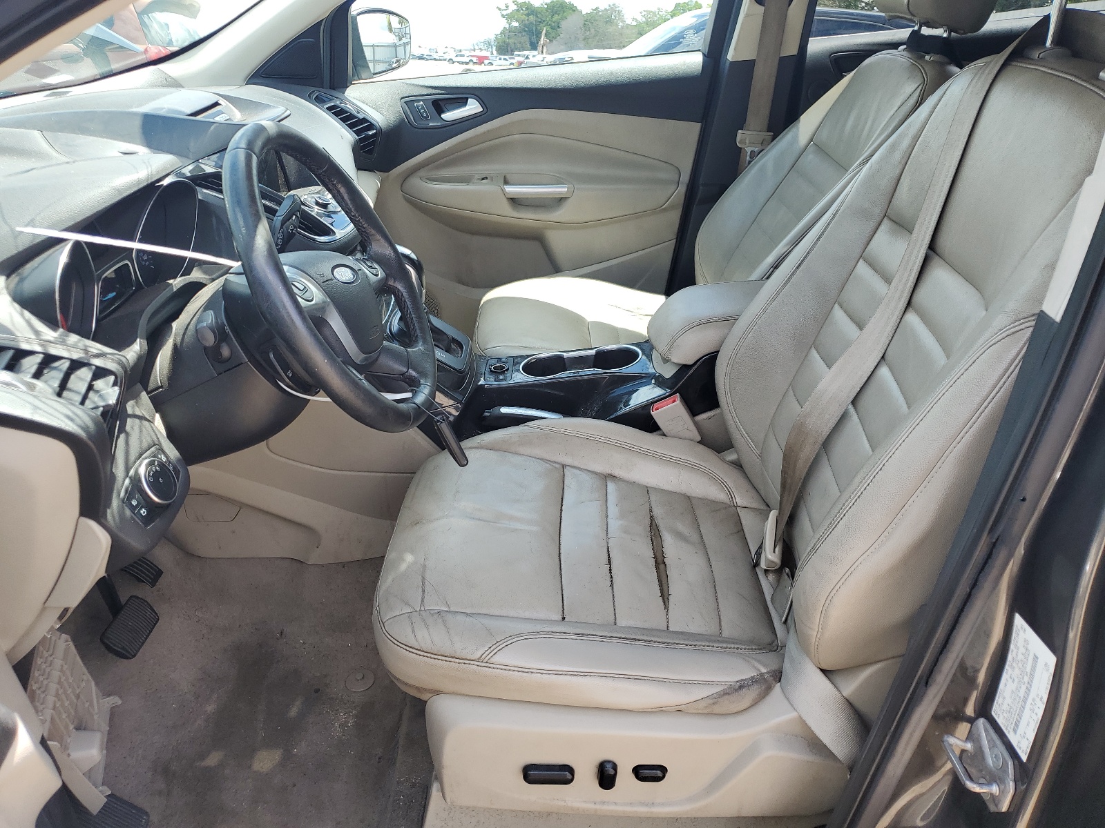 1FMCU0J94GUC86299 2016 Ford Escape Titanium