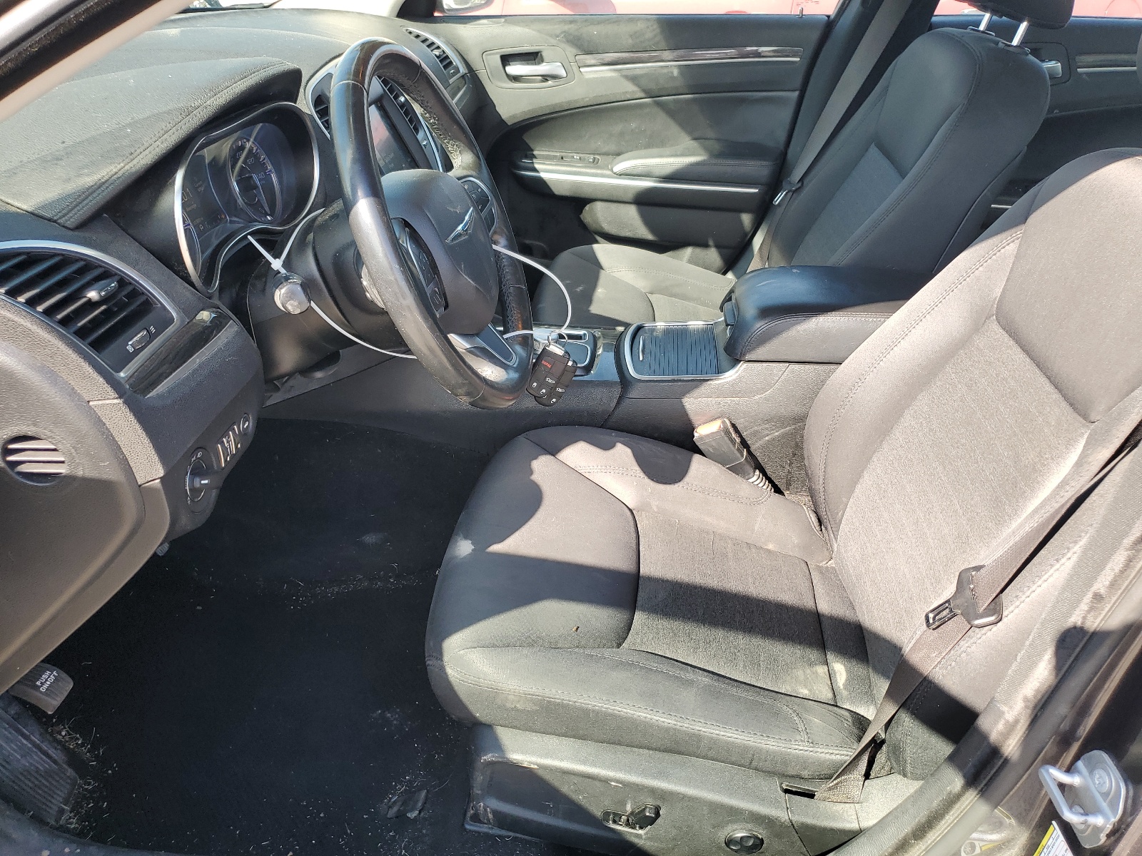 2C3CCAAGXKH555921 2019 Chrysler 300 Touring