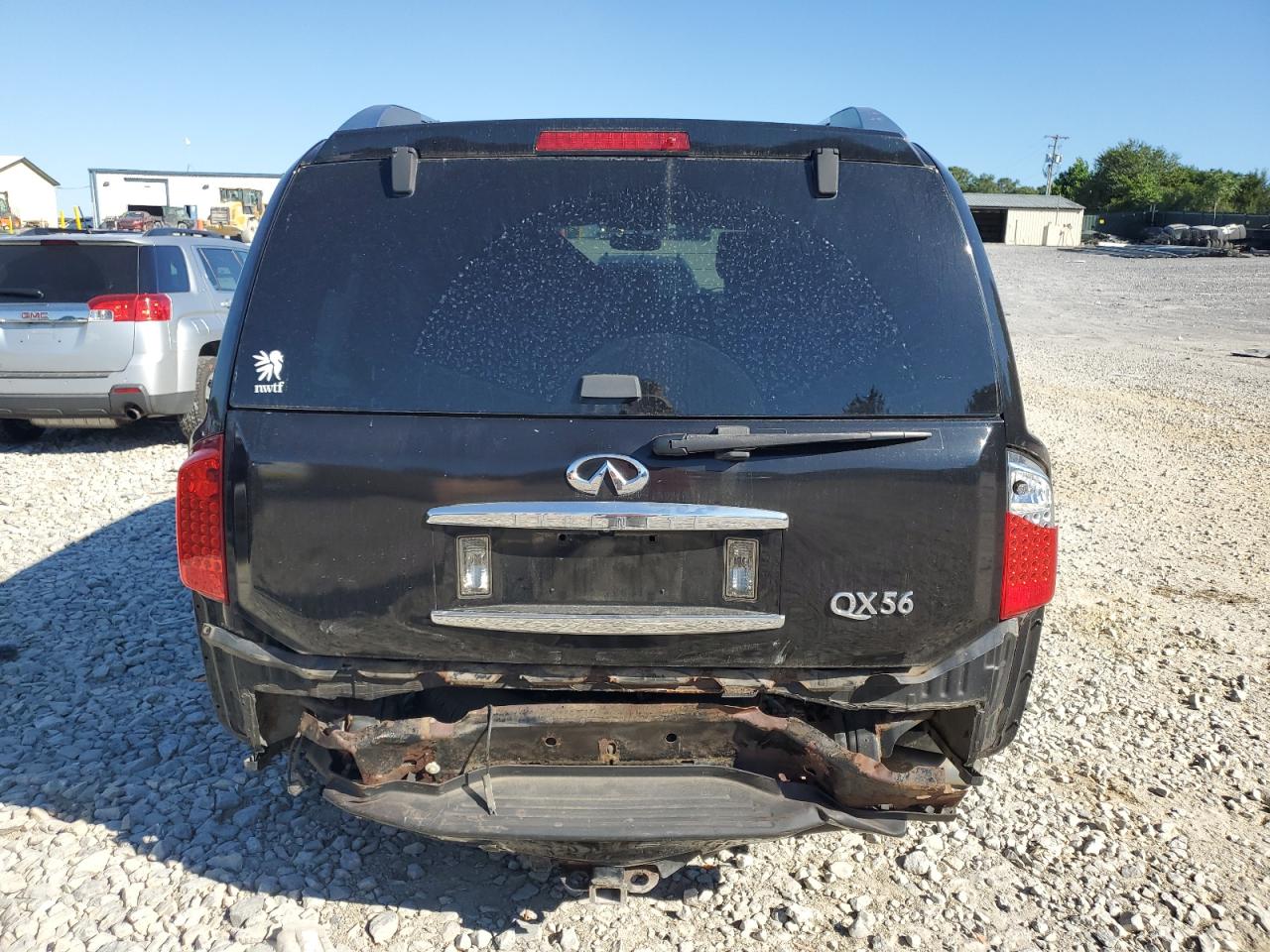 2010 Infiniti QX56 - Image 6
