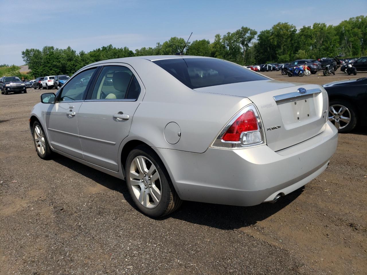 2009 Ford Fusion - Image 2