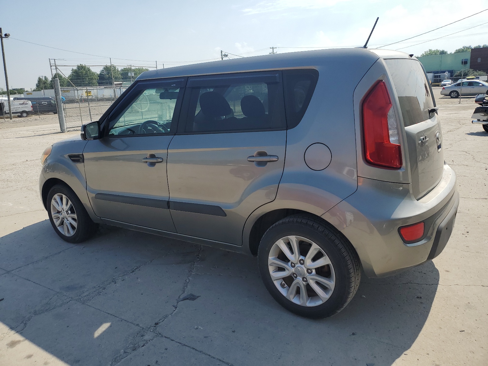 2013 Kia Soul + vin: KNDJT2A60D7560527