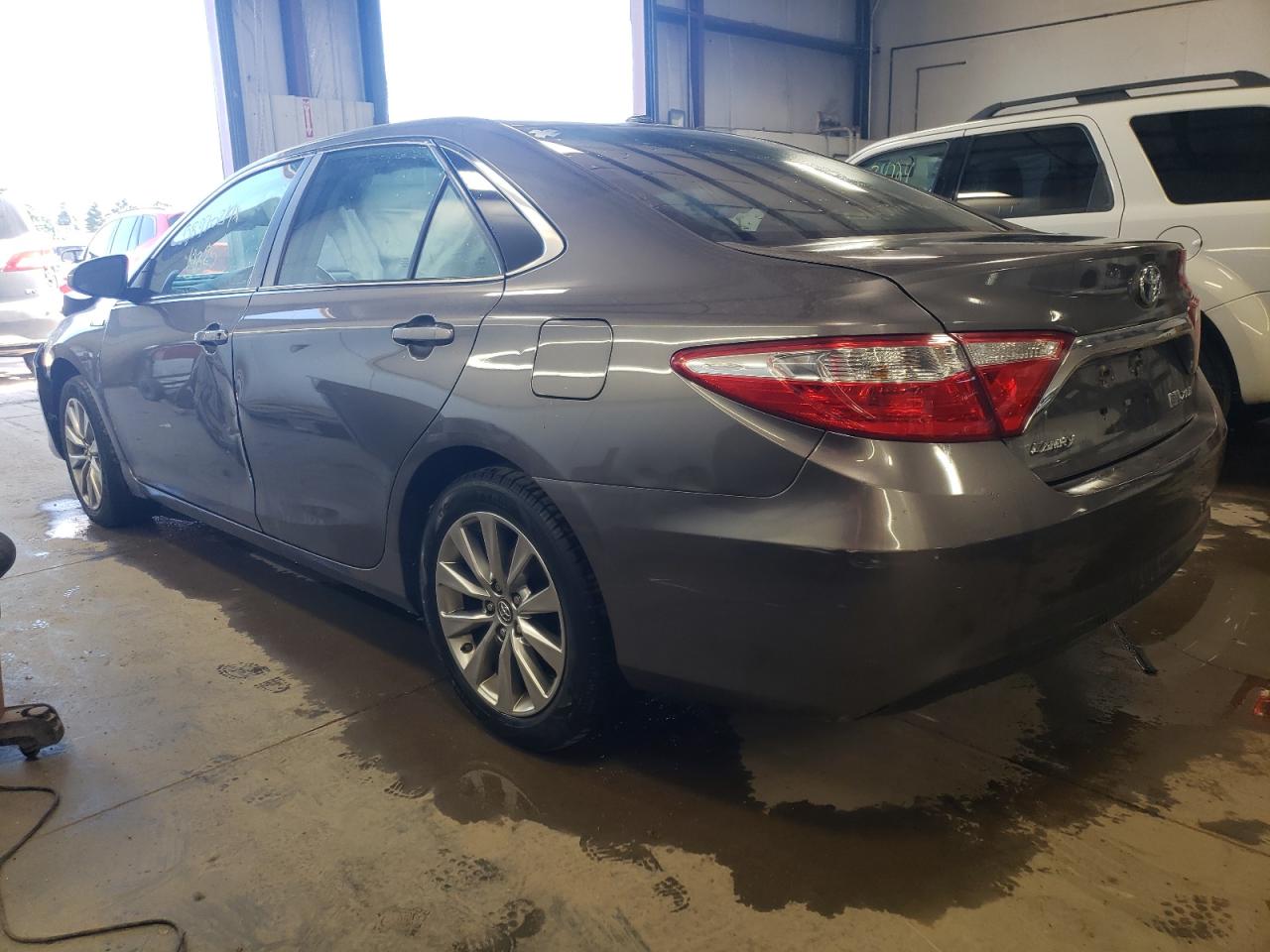 4T1BD1FK0GU189971 2016 TOYOTA CAMRY - Image 2