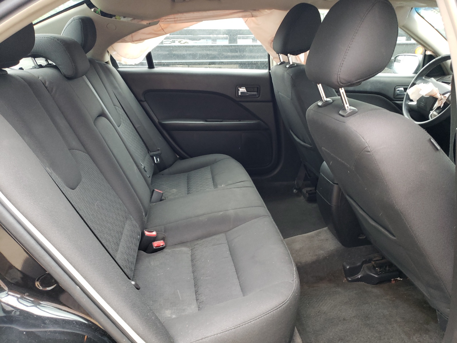 3FAHP0HG1BR115845 2011 Ford Fusion Se