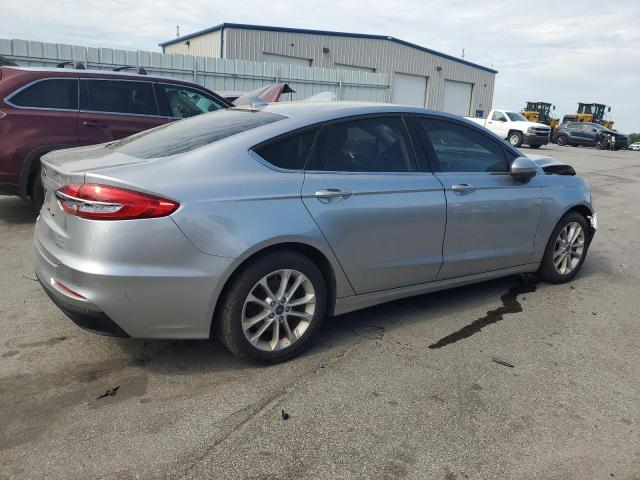 3FA6P0LU7LR158172 Ford Fusion SE 3