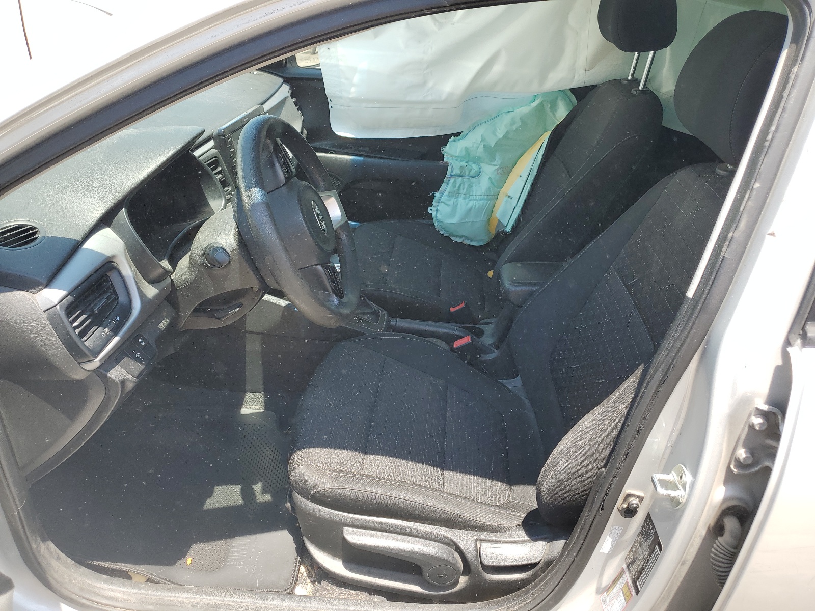 3KPA24AD5LE256718 2020 Kia Rio Lx