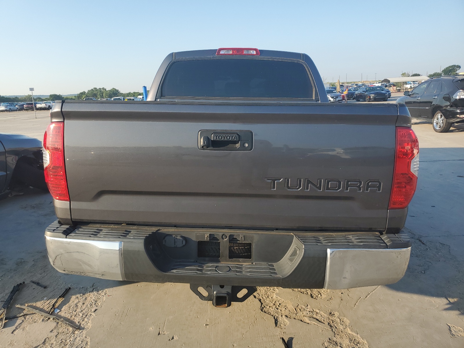 5TFEM5F15KX136822 2019 Toyota Tundra Crewmax Sr5