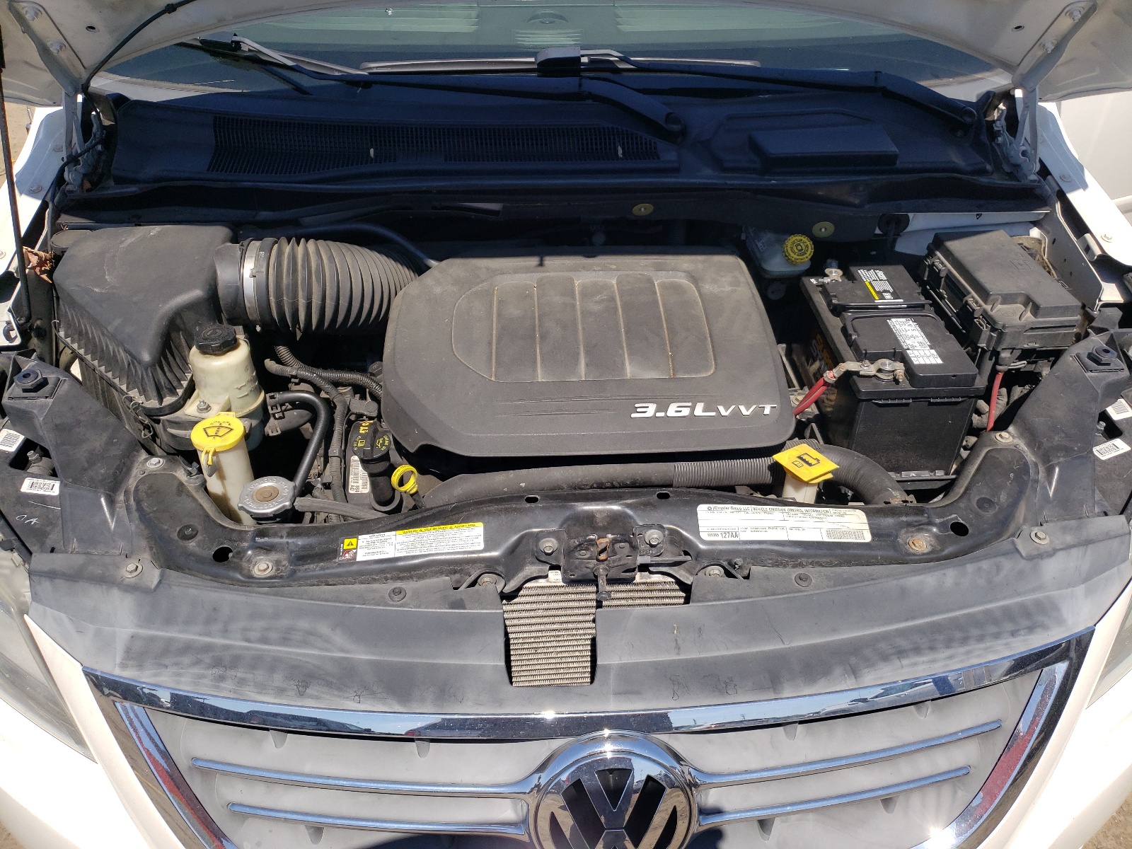 2V4RW3DG0BR766436 2011 Volkswagen Routan Se