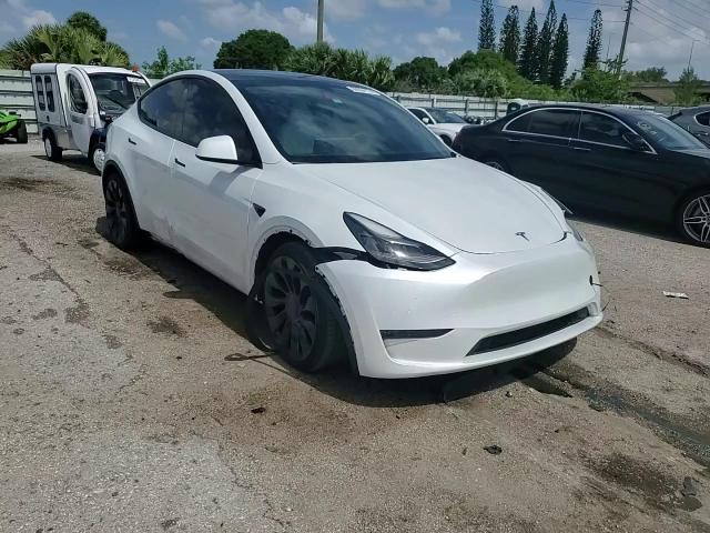 2022 Tesla Model Y VIN: 7SAYGDEFXNF531060 Lot: 60564174