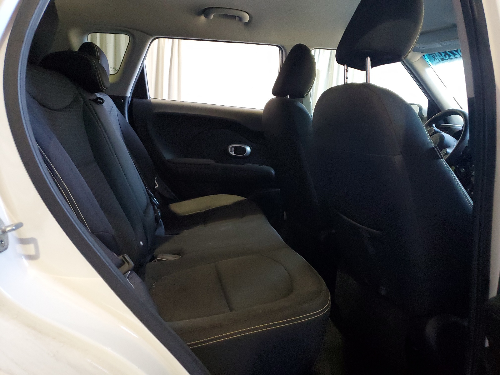 KNDJP3A50G7263828 2016 Kia Soul +