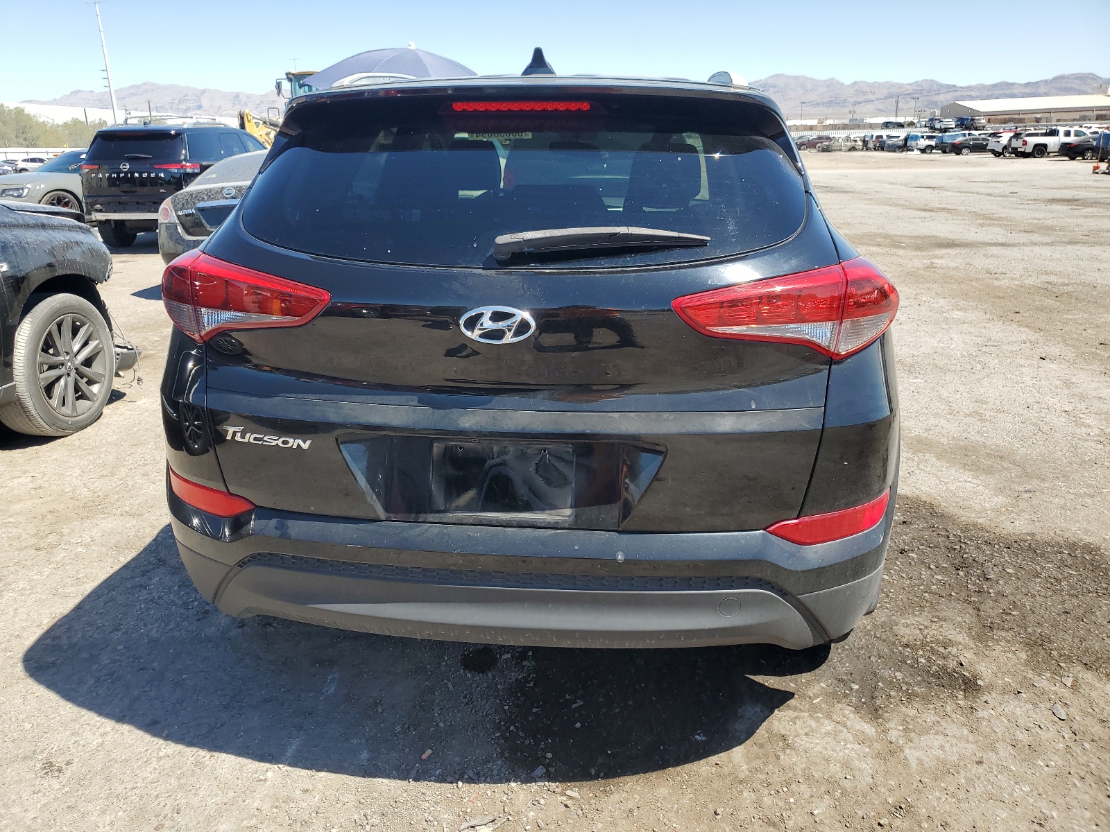 KM8J33A46JU670690 2018 Hyundai Tucson Sel
