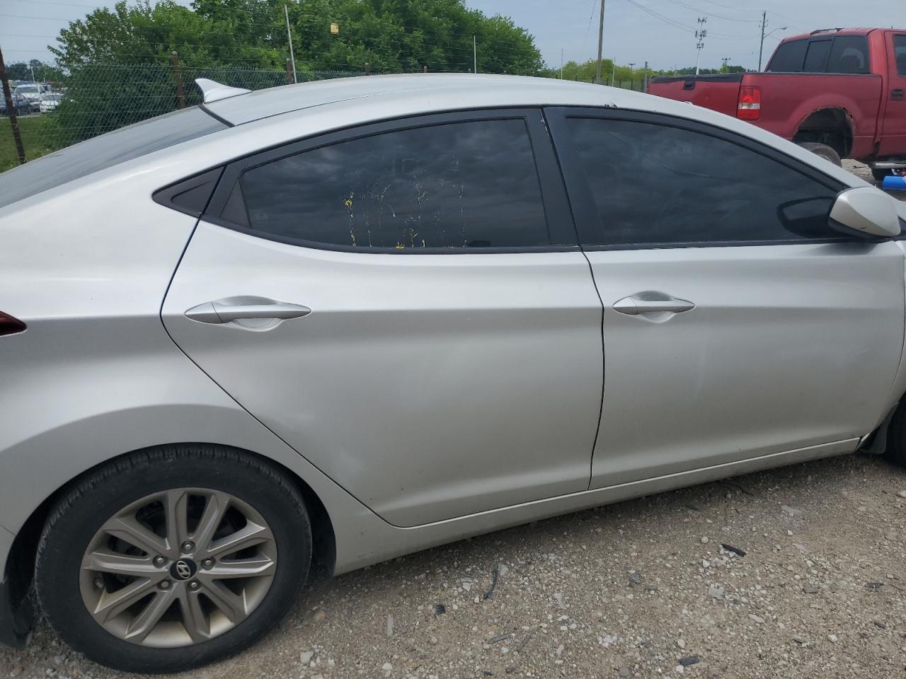 5NPDH4AE2FH624552 2015 Hyundai Elantra Se