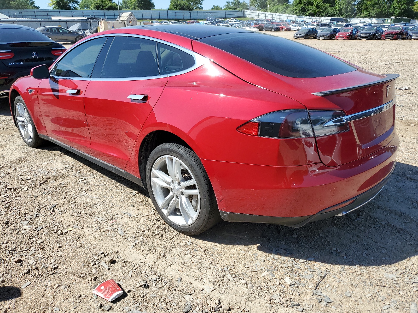 2013 Tesla Model S vin: 5YJSA1CN5DFP08383