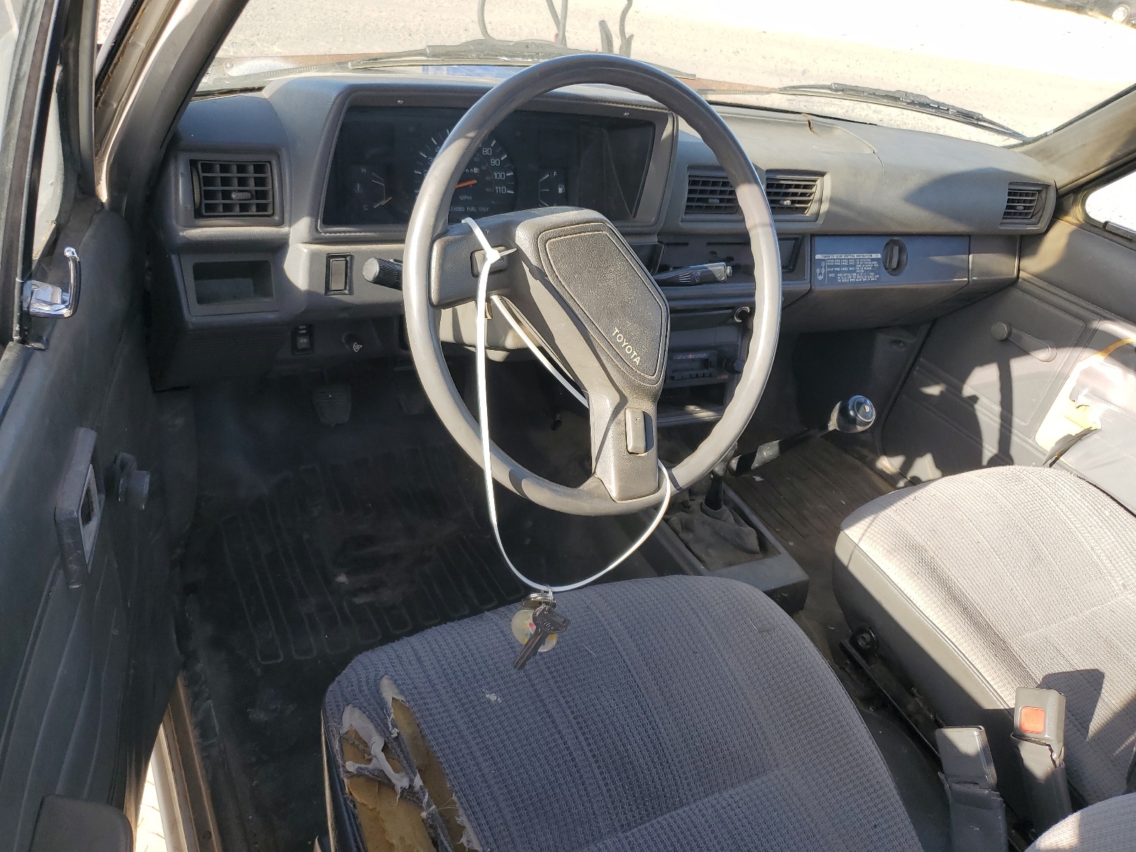 JT4RN67DXH5063349 1987 Toyota Pickup Xtracab Rn67 Dlx