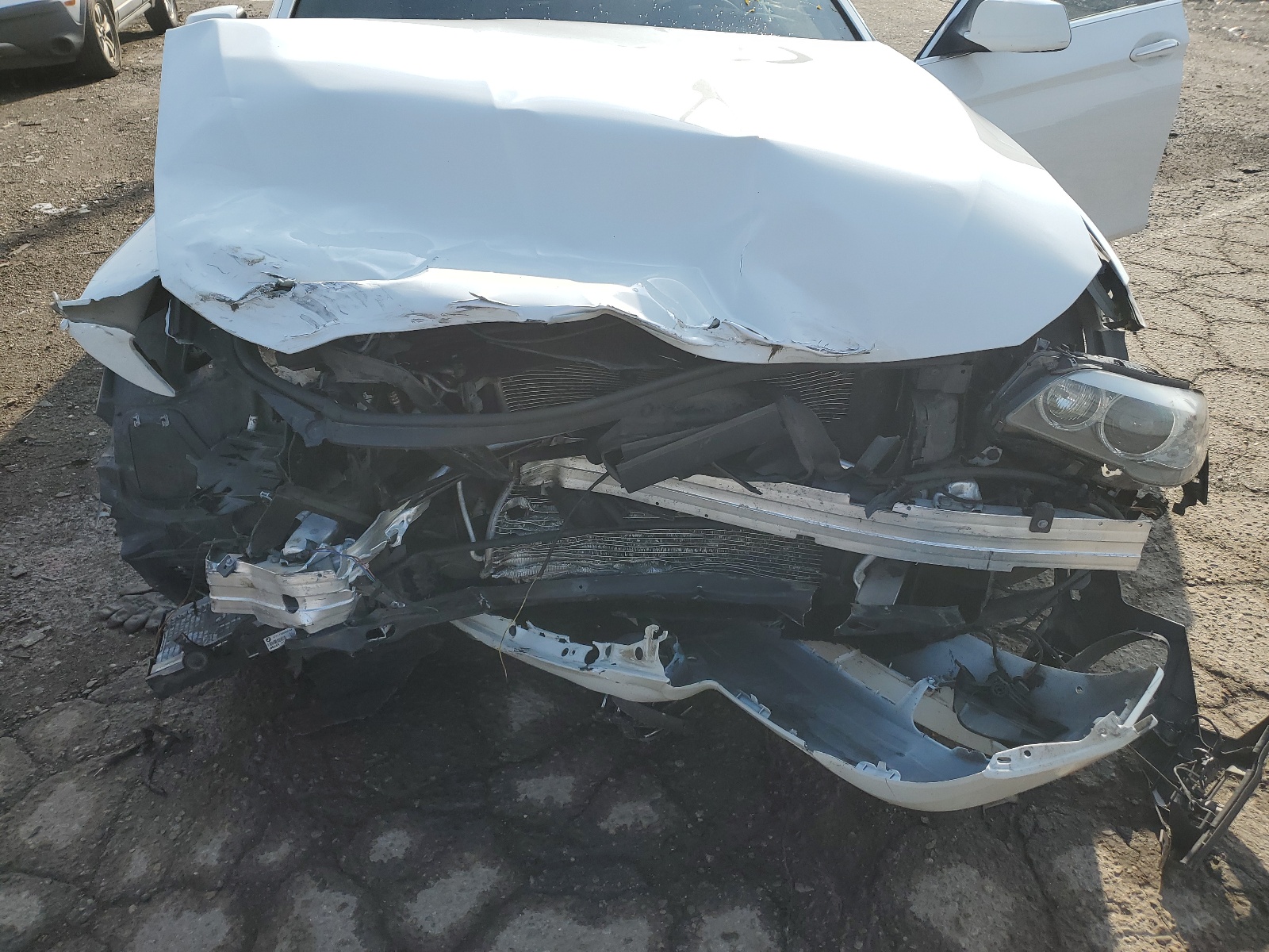 WBAXH5C58CDW04305 2012 BMW 528 Xi