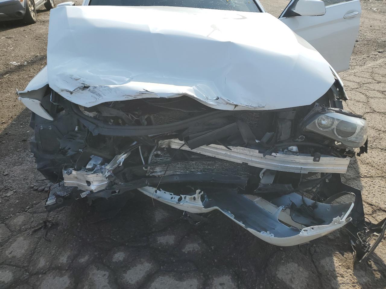 2012 BMW 528 Xi VIN: WBAXH5C58CDW04305 Lot: 59049774