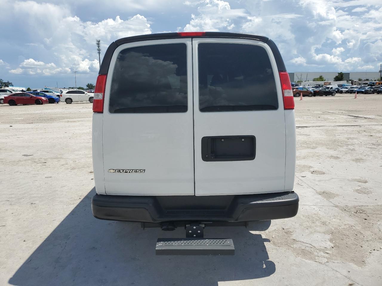 2020 Chevrolet Express G2500 VIN: 1GCWGAFG0L1274751 Lot: 60604344