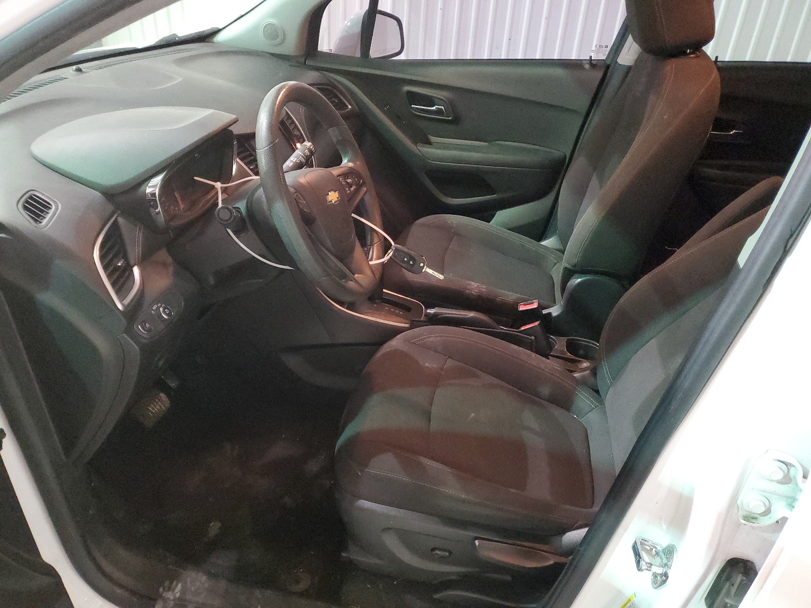 KL7CJKSB1MB308001 2021 Chevrolet Trax Ls