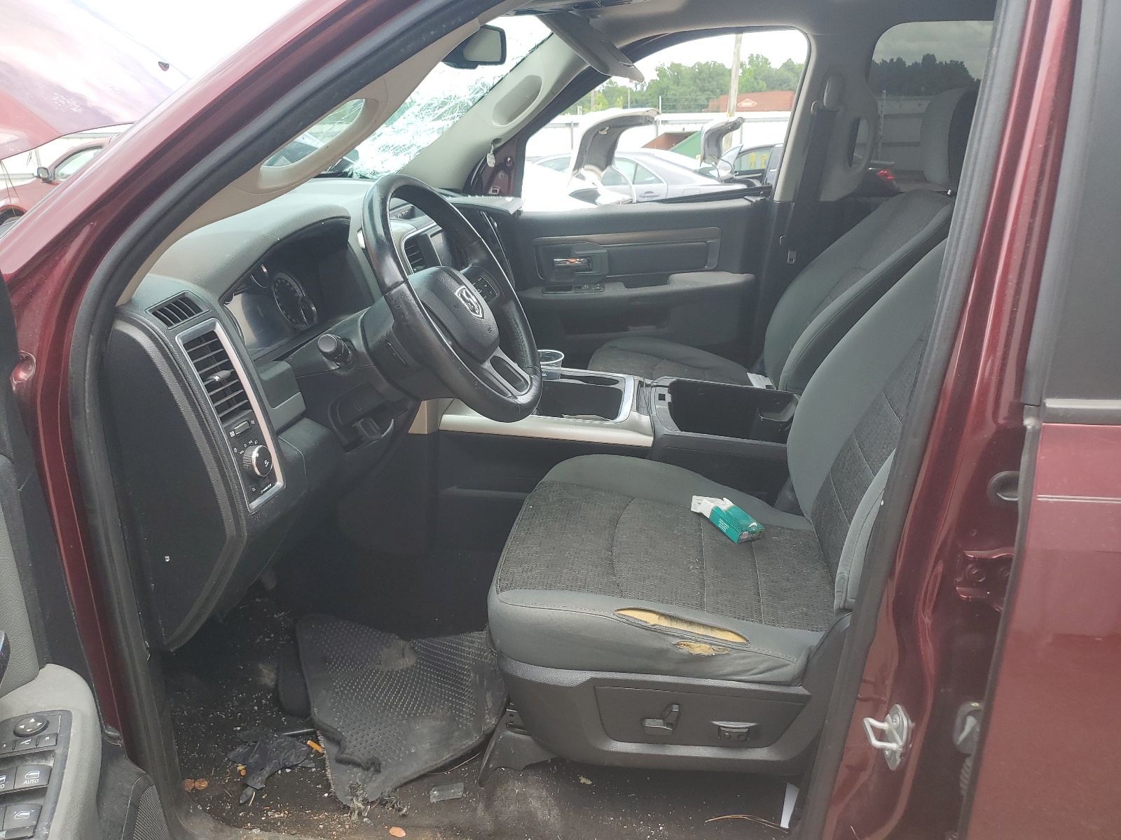 1C6RR6LT9GS208227 2016 Ram 1500 Slt