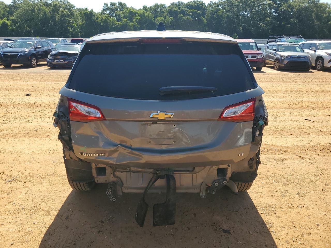 3GNAXJEV8JS617772 2018 Chevrolet Equinox Lt