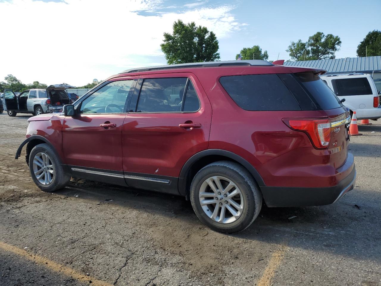 1FM5K7D83HGC53482 2017 FORD EXPLORER - Image 2