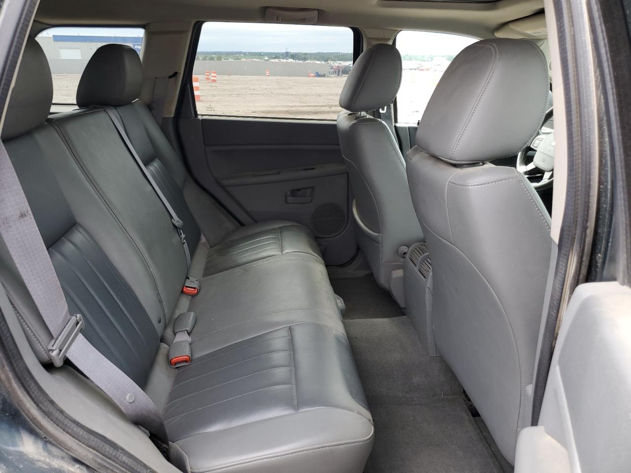 2005 Jeep Grand Cherokee Laredo VIN: 1J4GR48K55C647009 Lot: 59351534