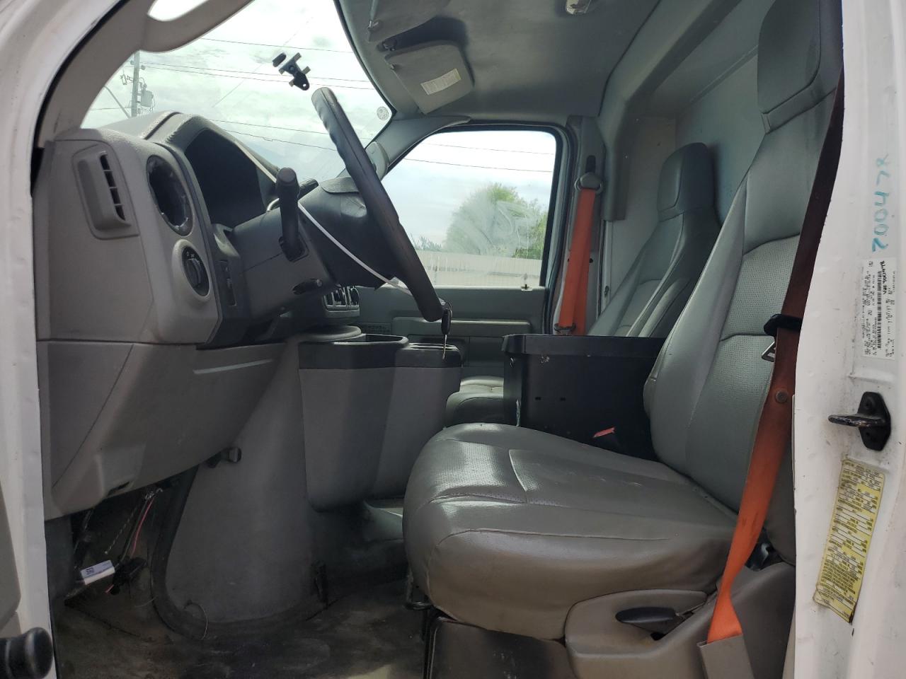 1FDWE3FL4EDA69932 2014 Ford Econoline E350 Super Duty Cutaway Van