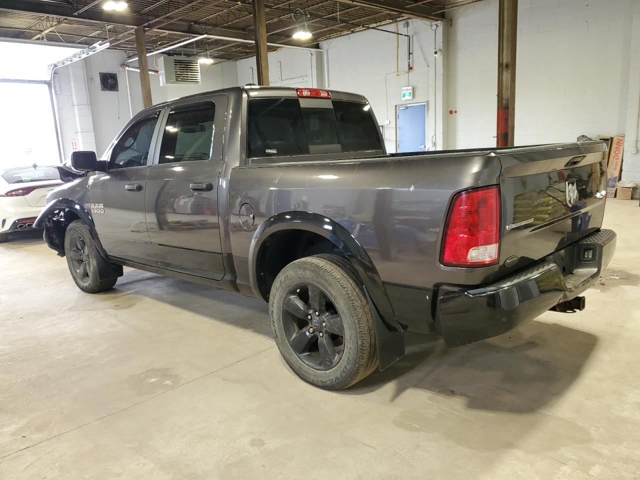 1C6RR7LT1FS646910 2015 Ram 1500 Slt