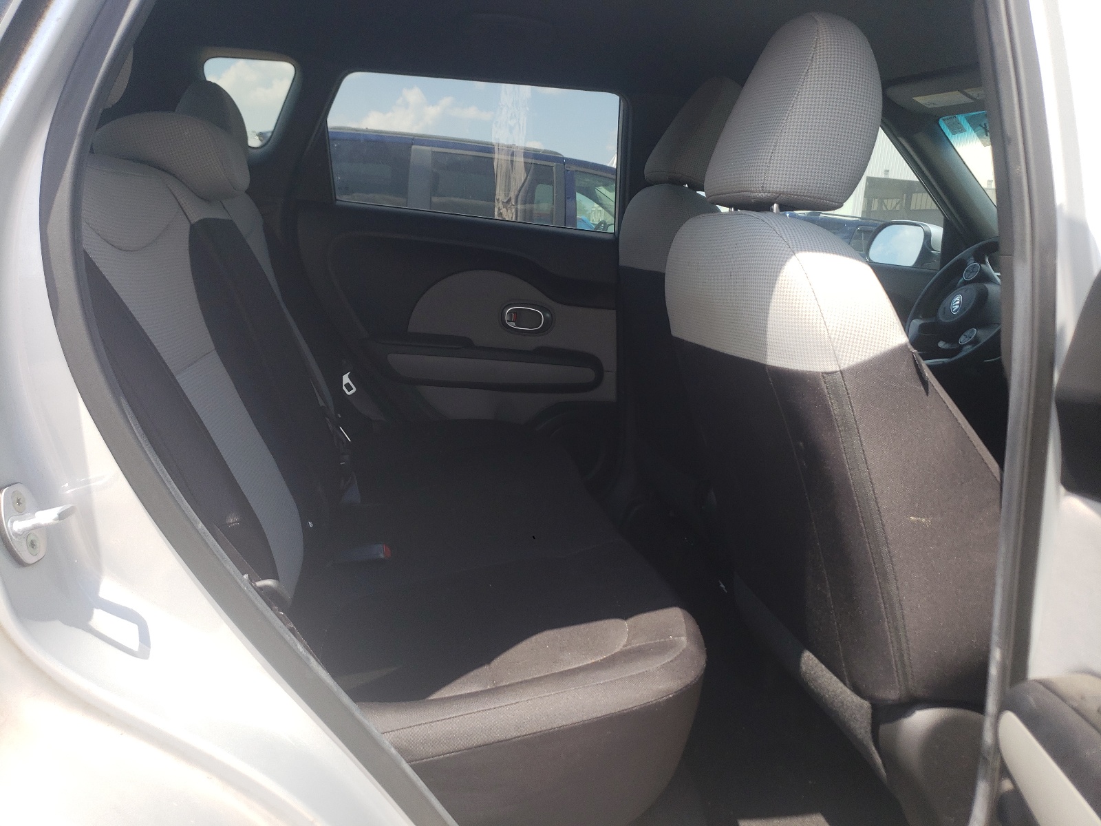 KNDJN2A23F7813317 2015 Kia Soul