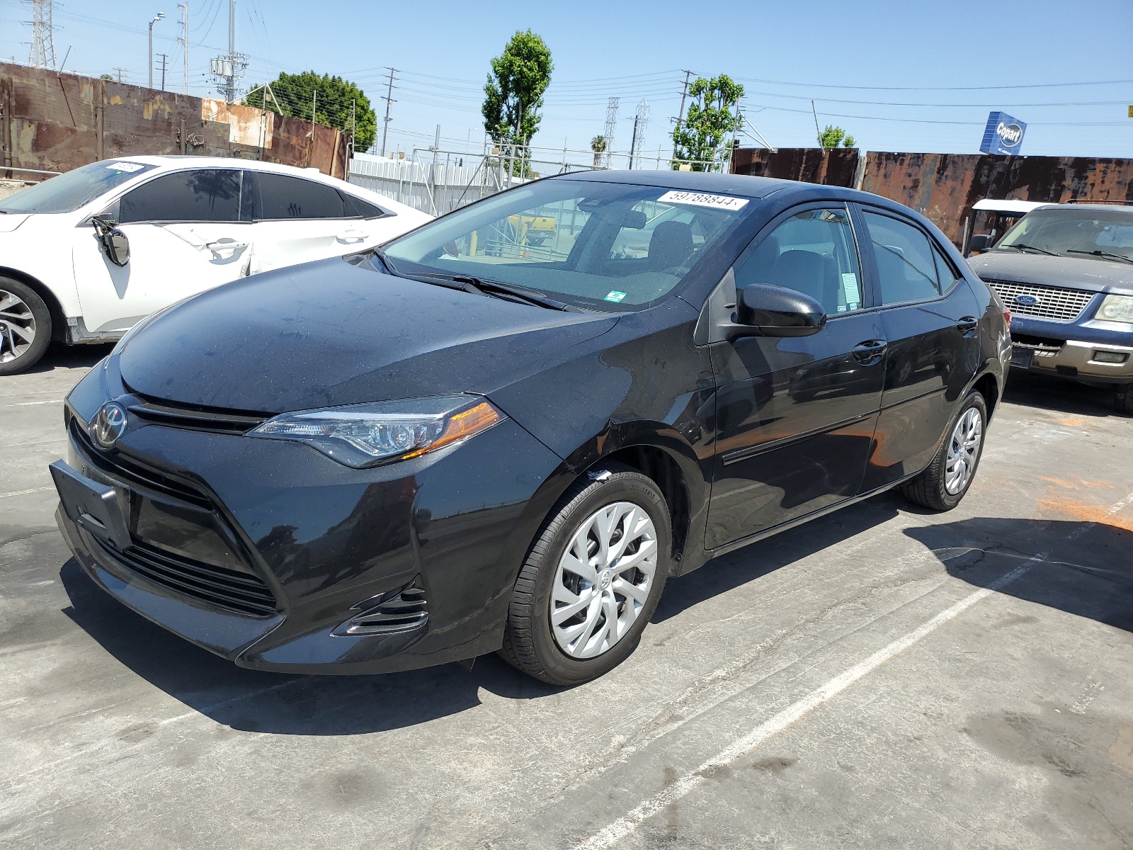 2018 Toyota Corolla L vin: 5YFBURHE4JP799855