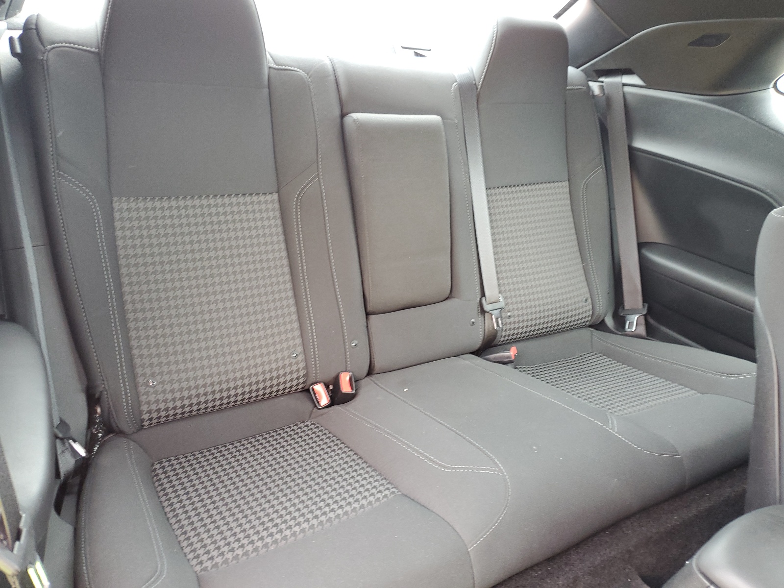 2C3CDZAG9KH525661 2019 Dodge Challenger Sxt