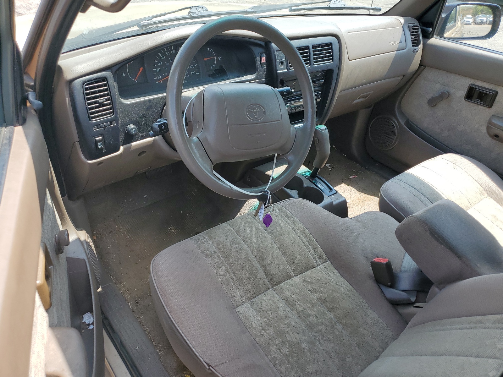 4TASM92N4YZ681888 2000 Toyota Tacoma Xtracab Prerunner