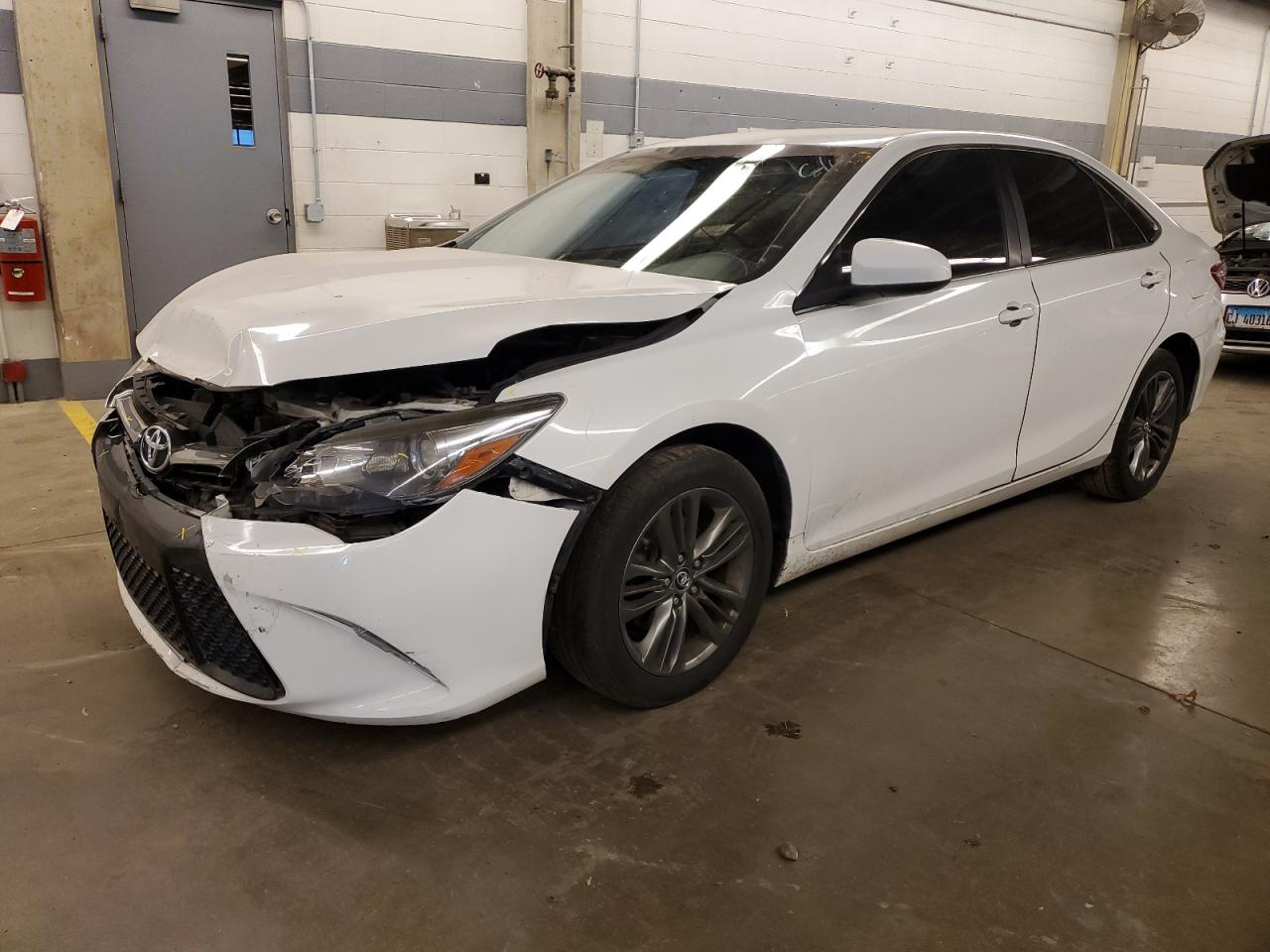 4T1BF1FK0HU782855 2017 TOYOTA CAMRY - Image 1