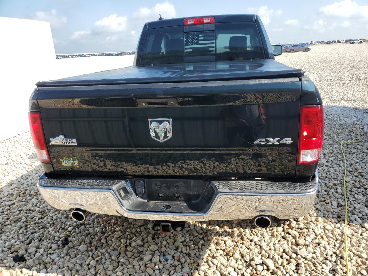 1C6RR7GT2FS679764 2015 Ram 1500 Slt