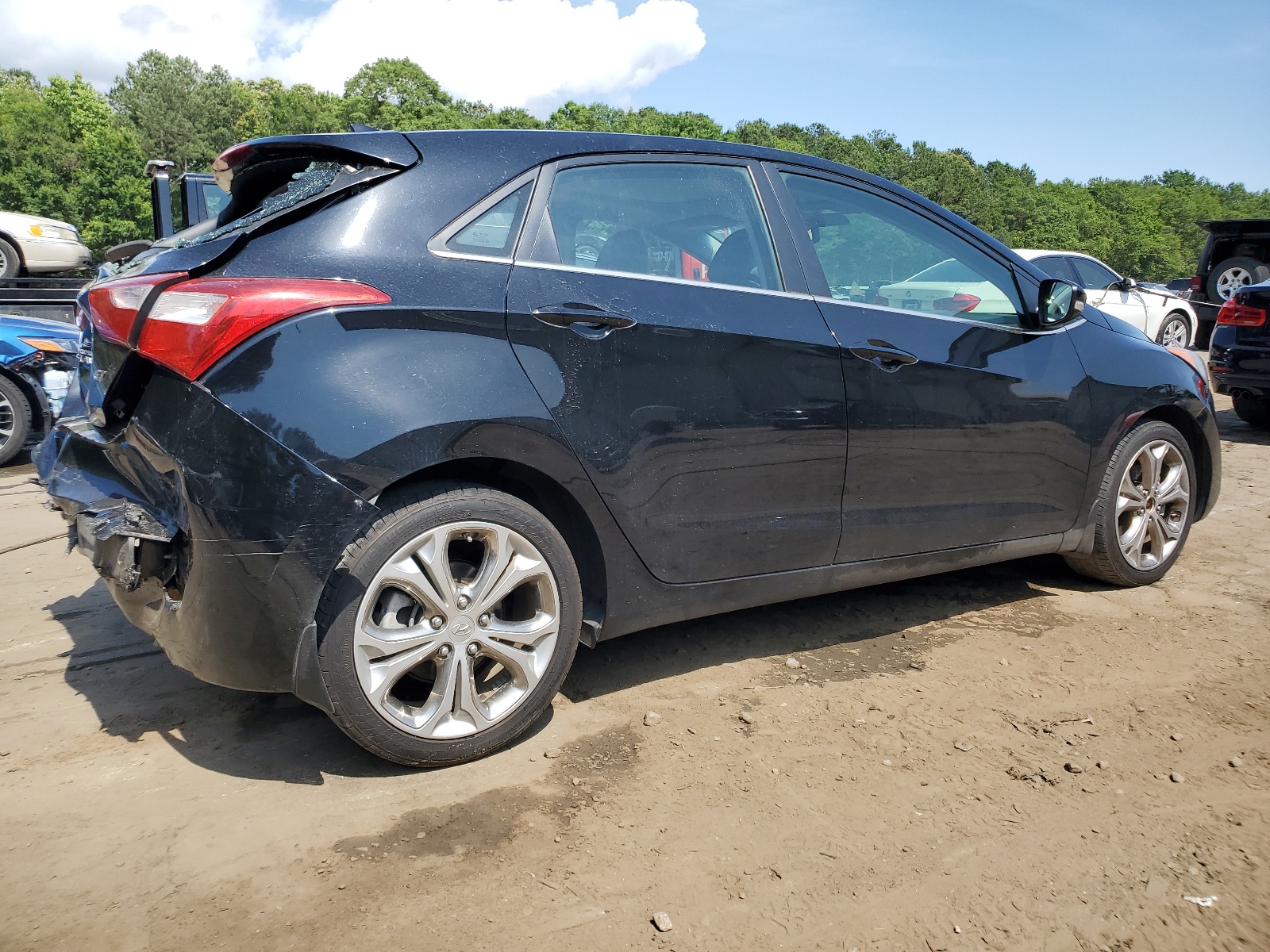 2013 Hyundai Elantra Gt vin: KMHD35LE9DU147795