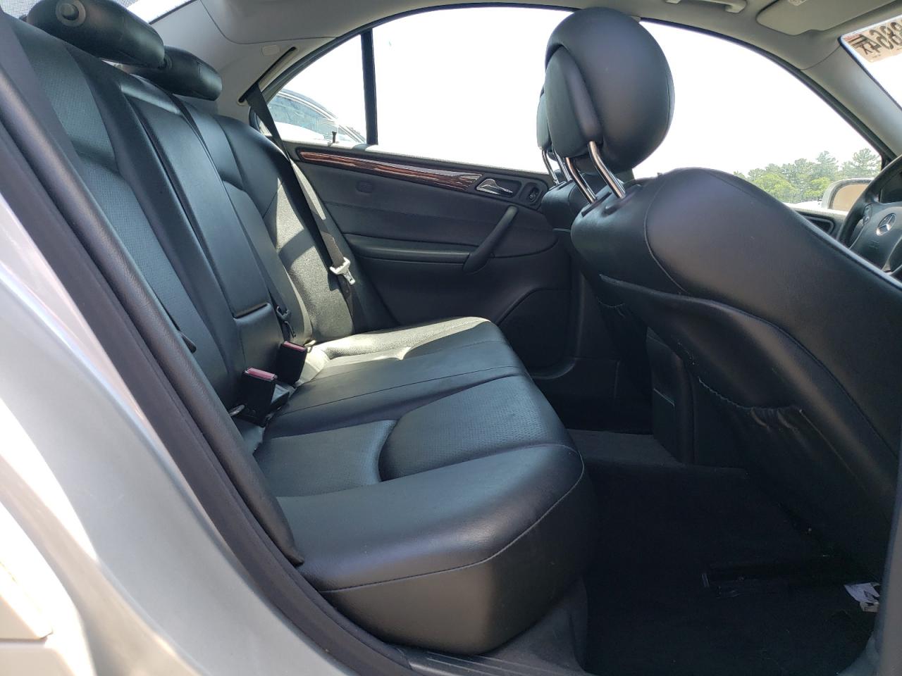 2004 Mercedes-Benz C 240 VIN: WDBRF61J64A565819 Lot: 65836474