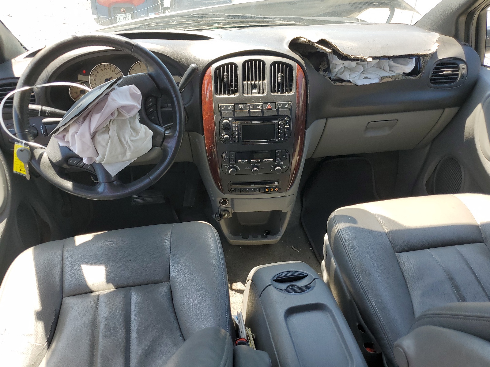 2C8GP54L74R600214 2004 Chrysler Town & Country Touring