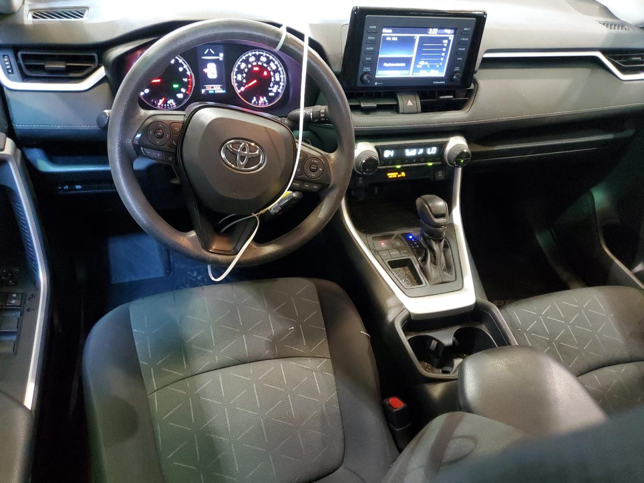 2020 Toyota Rav4 Xle VIN: 2T3W1RFV3LW099704 Lot: 61142534