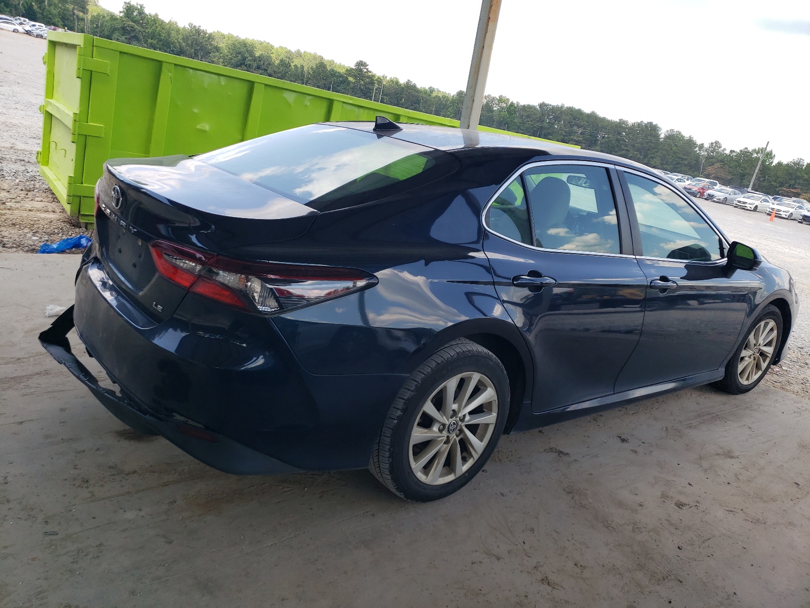 2021 Toyota Camry Le vin: 4T1C11AK4MU418717