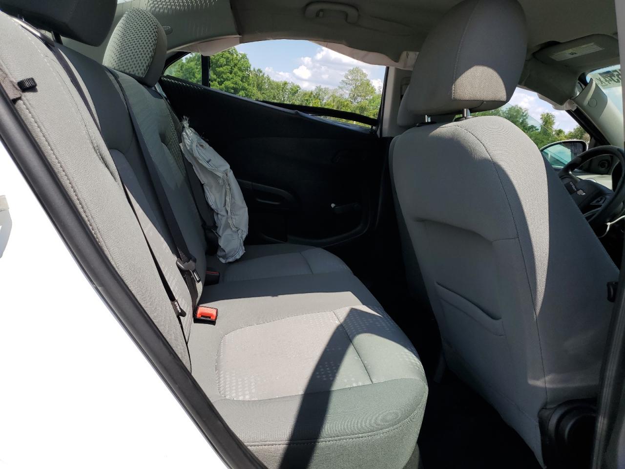 2019 Chevrolet Sonic Ls VIN: 1G1JB5SB8K4137086 Lot: 59015554