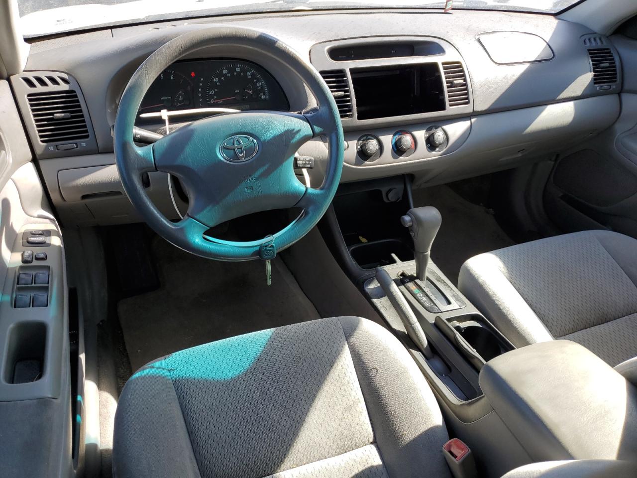 2003 Toyota Camry Le VIN: 4T1BE32K53U750979 Lot: 59095504