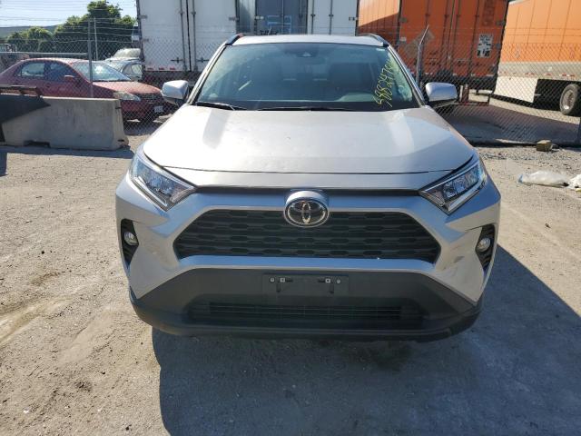  TOYOTA RAV4 2021 Сріблястий