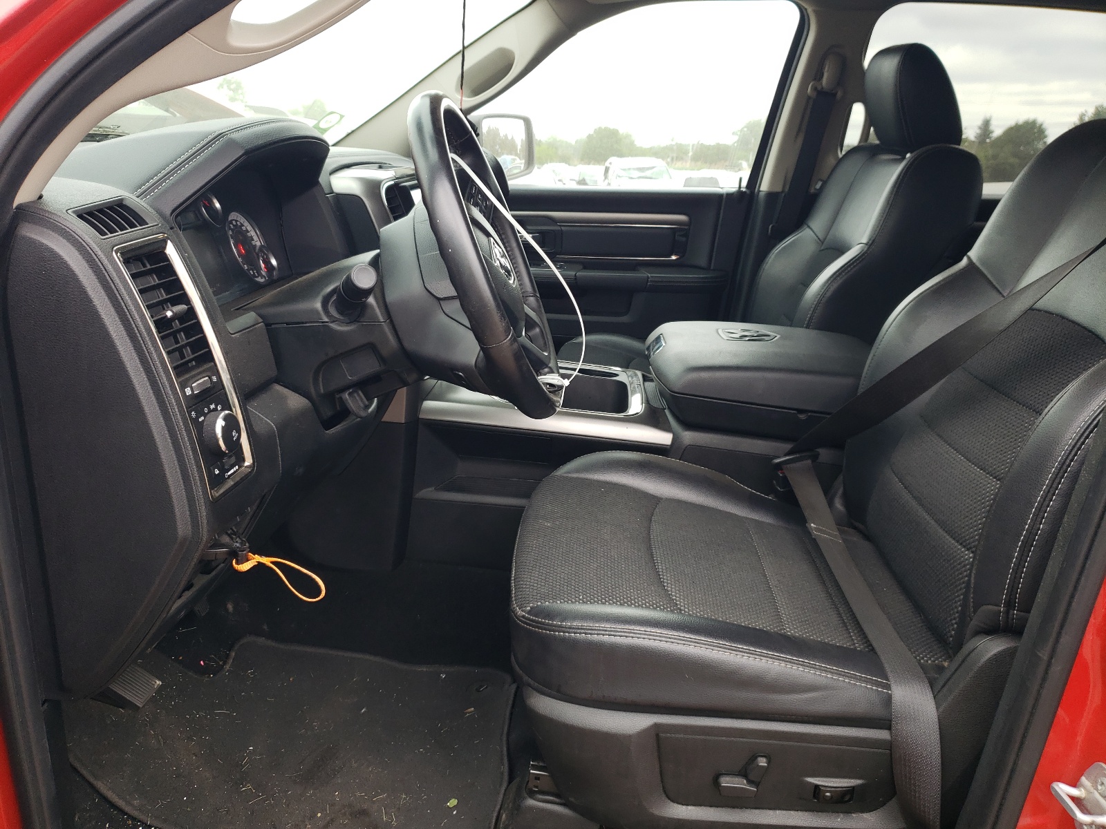 1C6RR7MT2JS250444 2018 Ram 1500 Sport